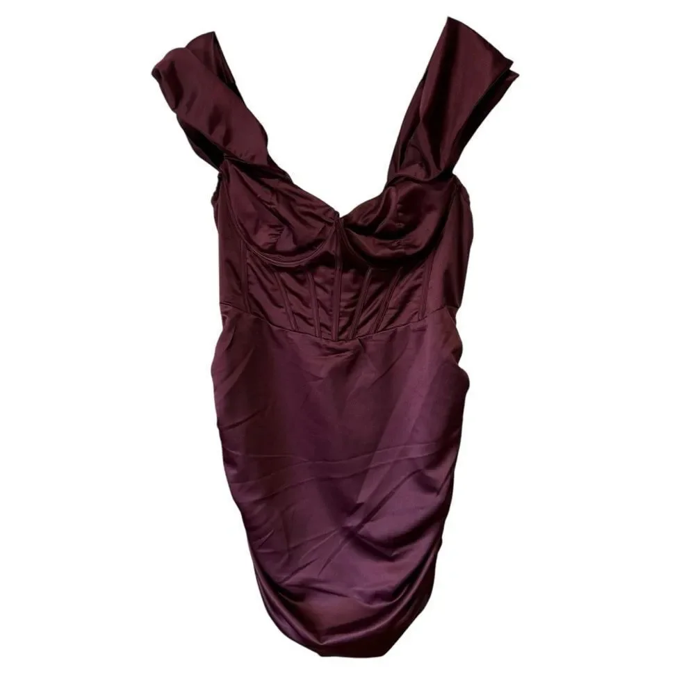 Prettylittlething PLUS PLUM STRUCTURED SATIN CUPPED RUCHED SKIRT BODYCON DRESS